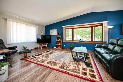820 49th Ave, Goodview, MN 55987 photo 4