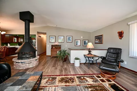 820 49th Ave, Goodview, MN 55987 photo 5