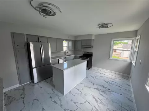 146 Dale St W, South Saint Paul, MN 55075