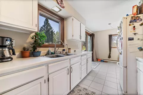 Kitchen - 212 E Willow St, Duluth, MN 55811 photo 3 of 3