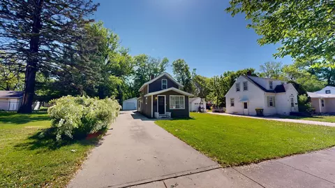 Exterior - 711 3rd St SE, Willmar, MN 56201 photo 9 of 11