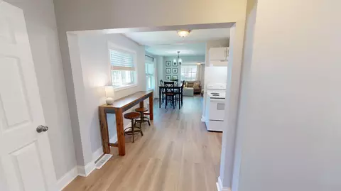 Entry Way - 711 3rd St SE, Willmar, MN 56201 photo 1 of 2