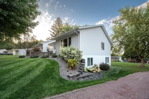 Exterior - 791 Highland Rd, Windom, MN 56101 photo 5 of 12