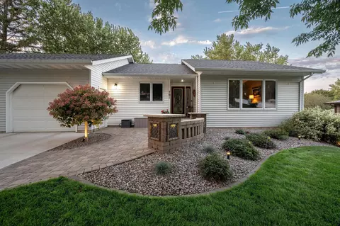Exterior - 791 Highland Rd, Windom, MN 56101 photo 3 of 12