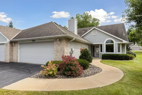 19767 Waterford Ct, Shorewood, MN 55331