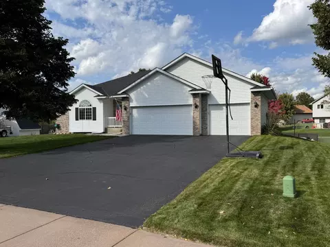 6158 Forest Boulevard Trl, Wyoming, MN 55092