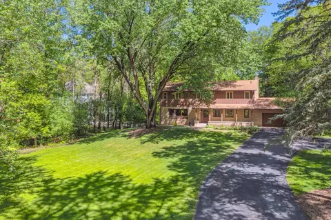 1801 Deer Hill Dr, Wayzata, MN 55391