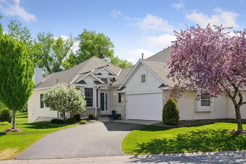16170 Crystal Hills Dr, Lakeville, MN 55044