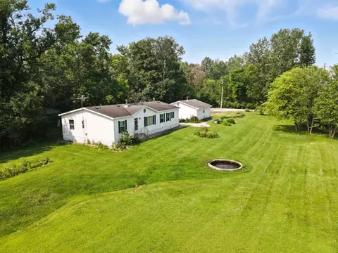 10998 Cardinal Ave, Glencoe, MN 55336
