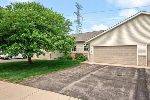 1527 Dublin Ct, Shakopee, MN 55379