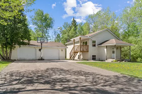 410 1st St SW, Hinckley, MN 55037