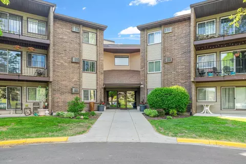 3425 Golfview Dr #308, Eagan, MN 55123