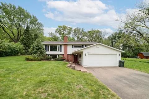 2615 Riverside Ln NE, Rochester, MN 55906