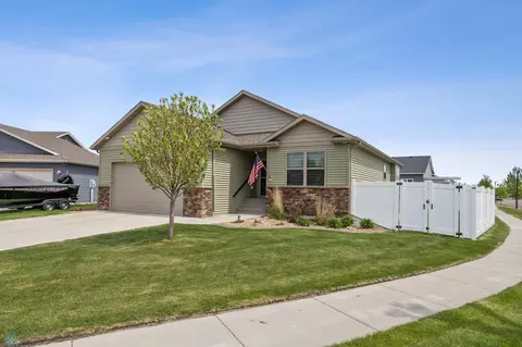 5409 47th Ave S, Fargo, ND 58104