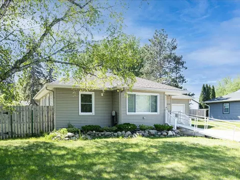 2204 W Saint Germain St, Saint Cloud, MN 56301