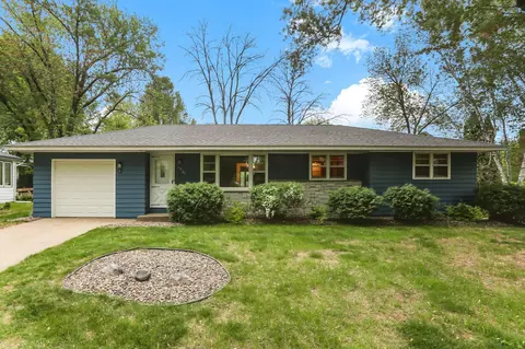 1821 Oak St, Hastings, MN 55033