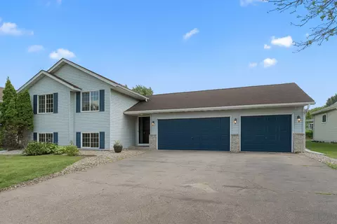 4866 190th St W, Farmington, MN 55024