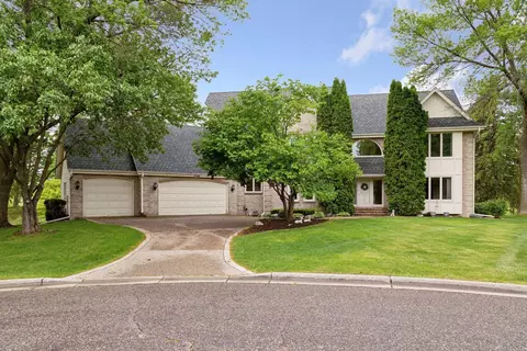 3140 Burr Oak Cir, Chaska, MN 55318