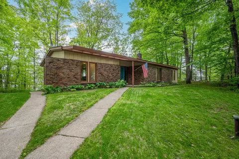 3167 Woodland Dr, Grand Rapids, MN 55744