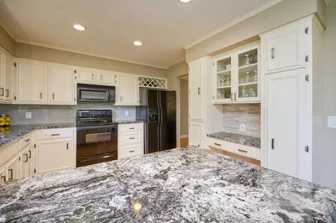 20216 Abilene Ln, Corcoran, MN 55340 photo 10