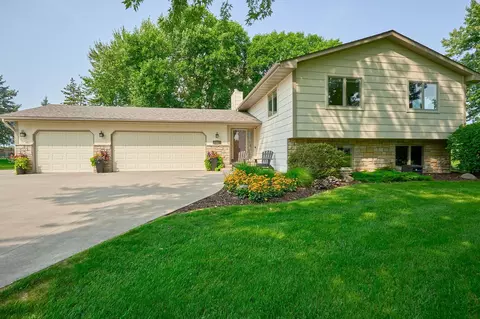 20216 Abilene Ln, Corcoran, MN 55340 photo 2