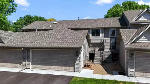 8754 Cottonwood Ln N, Maple Grove, MN 55369