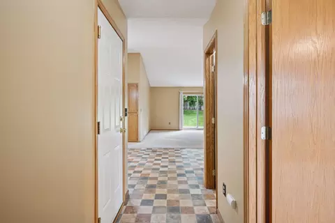 Entry Way - 511 Wright St, Monticello, MN 55362 photo 2 of 3