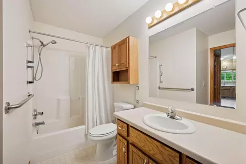 Bath - 511 Wright St, Monticello, MN 55362 photo 1 of 1