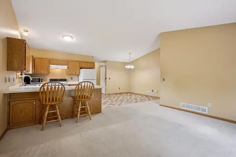 Living - 511 Wright St, Monticello, MN 55362 photo 4 of 5