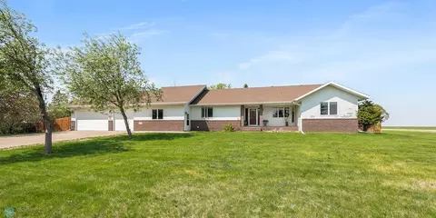 342 3rd Ave N, Casselton, ND 58012