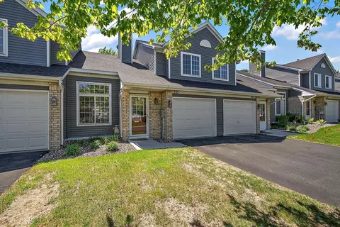 535 Mission Hills Way W, Chanhassen, MN 55317