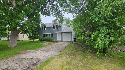 221 2nd St NE, Pennock, MN 56279