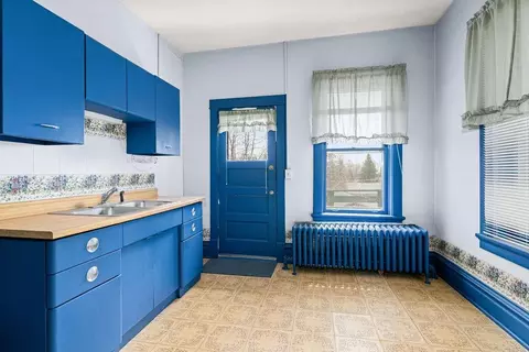 Kitchen - 4328 Oneida St, Duluth, MN 55804 photo 3 of 4