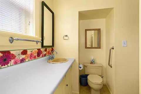 Bath - 4328 Oneida St, Duluth, MN 55804 photo 1 of 3