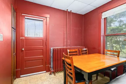 Dining - 4328 Oneida St, Duluth, MN 55804 photo 1 of 1