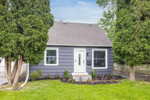 37 Harrison Ave S, Hopkins, MN 55343