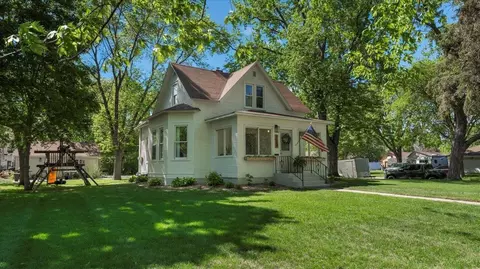1104 Elm St, Alexandria, MN 56308