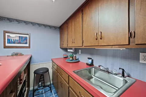 Kitchen - 9030 Kell Cir, Bloomington, MN 55437 photo 7 of 7