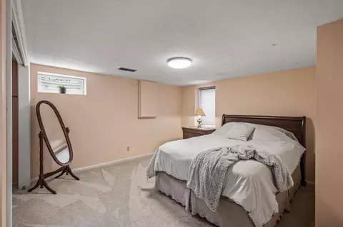 Bedroom - 9030 Kell Cir, Bloomington, MN 55437 photo 5 of 6