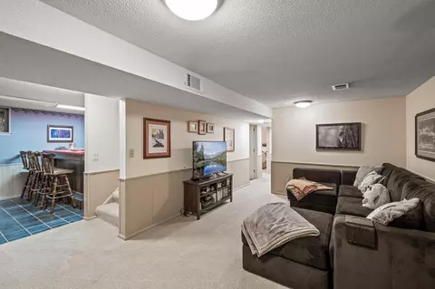 Living - 9030 Kell Cir, Bloomington, MN 55437 photo 6 of 6