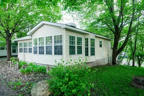 32741 N Lakes Trl #11A, Lindstrom, MN 55045
