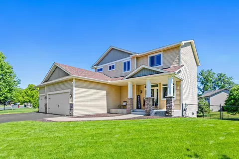 889 Kelly St, Lino Lakes, MN 55014