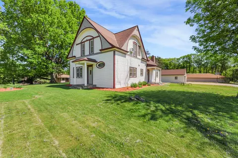 30105 Olinda Trl, Lindstrom, MN 55045