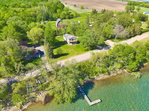 39297 N Clitherall Lake Rd, Battle Lake, MN 56515