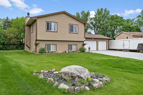 11469 Sumter Ave N, Champlin, MN 55316 photo 2