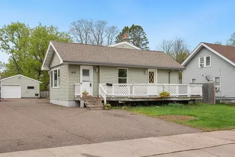 435 6th St, Cloquet, MN 55720