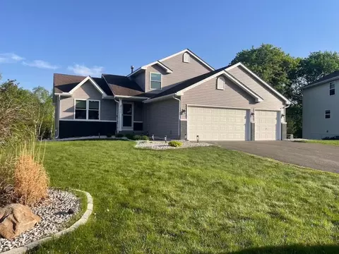 8177 Lori Ln, Woodbury, MN 55125