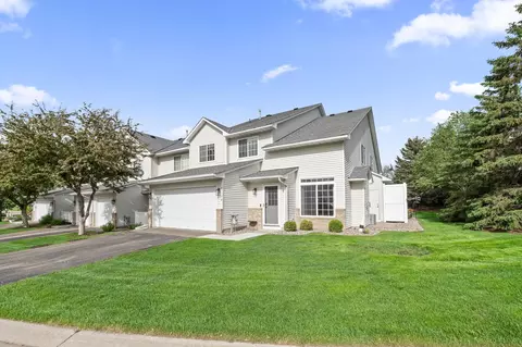 8718 Quarry Ridge Ln #D, Woodbury, MN 55125