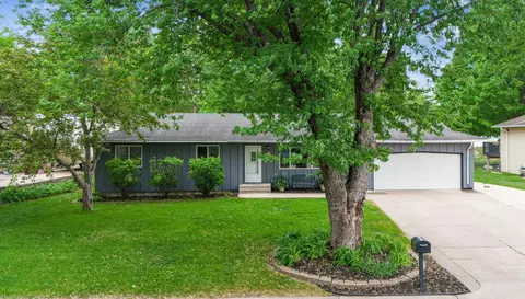 1921 Louis Ln, Hastings, MN 55033