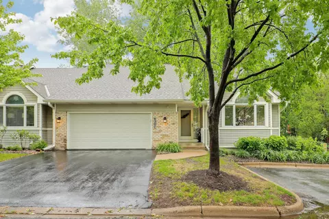 8207 Norman Creek Trl, Bloomington, MN 55437